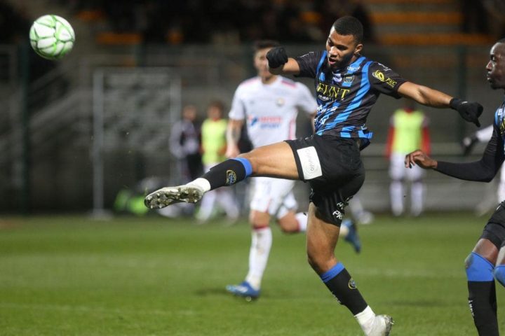 Chateauroux vs Chambly Free Betting Picks