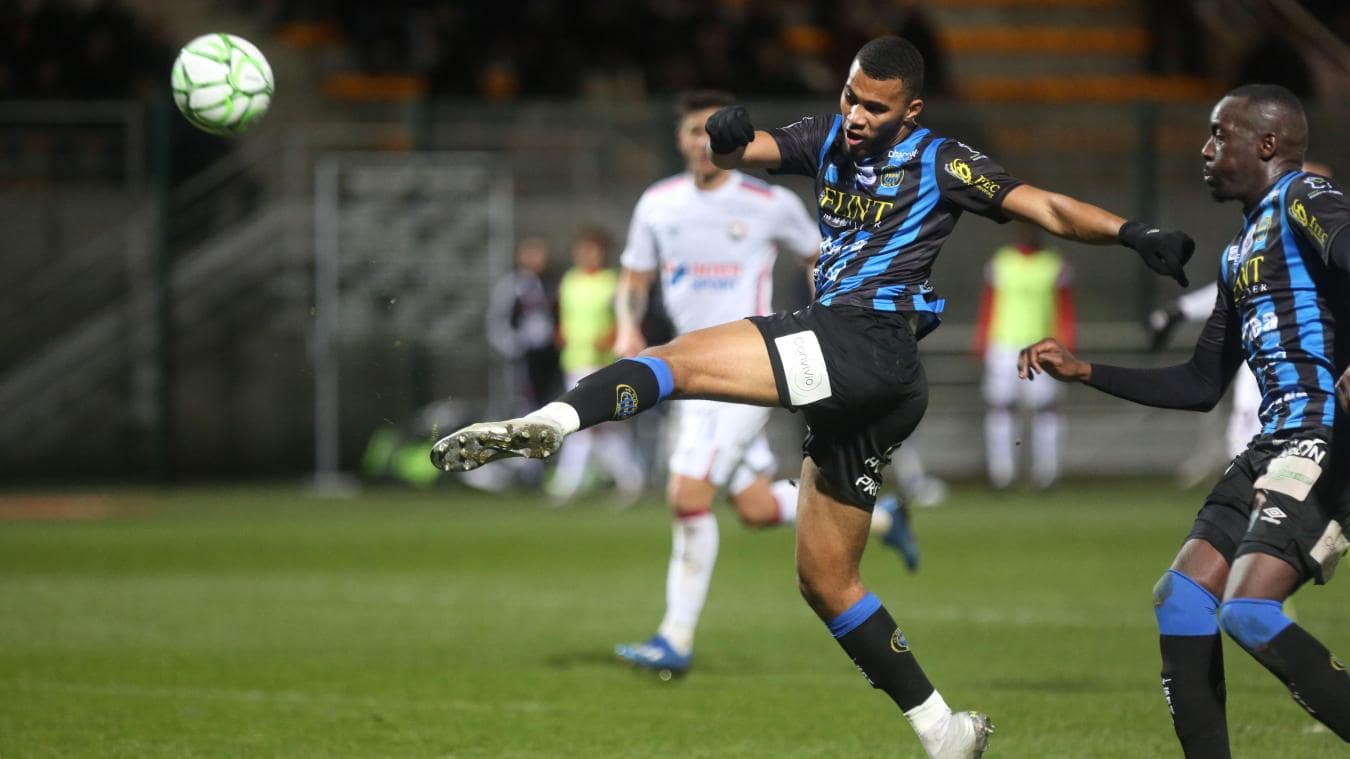 Chateauroux vs Chambly Free Betting Picks